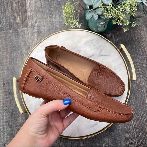Sz 8.5M Ugg Brown Leather Loafers - Picture 3 of 9